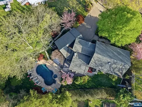 38 Trautwein Crescent Closter NJ 07624