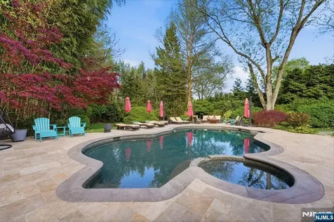 38 Trautwein Crescent Closter NJ 07624