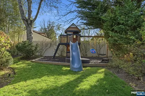 38 Trautwein Crescent Closter NJ 07624