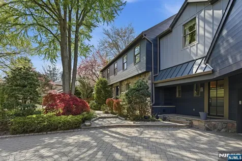 38 Trautwein Crescent Closter NJ 07624