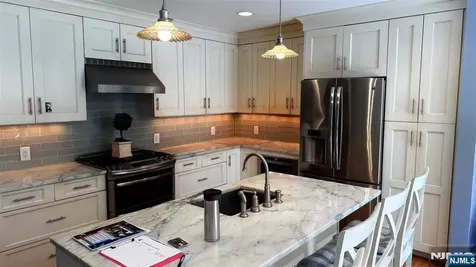40 Strathmore Terrace Saddle Brook NJ 07663