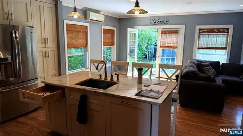 40 Strathmore Terrace Saddle Brook NJ 07663