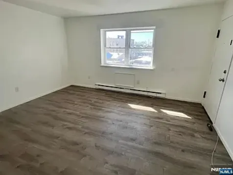 25 Houston Street Newark NJ 07105