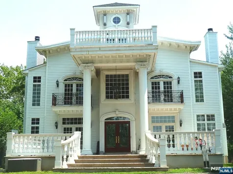 42 River Street East Rutherford NJ 07073