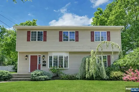 44 W Midland Avenue Paramus NJ 07652