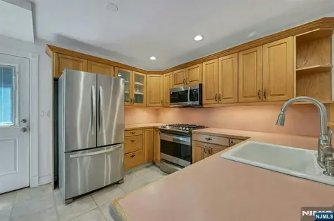 44 W Midland Avenue Paramus NJ 07652