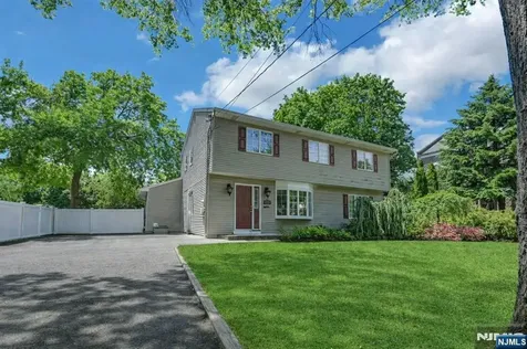 44 W Midland Avenue Paramus NJ 07652