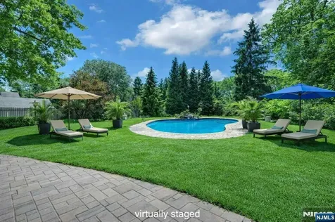 44 W Midland Avenue Paramus NJ 07652