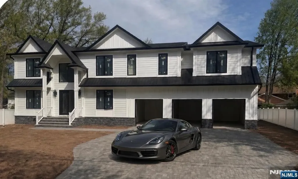 532 Hobart Road Paramus NJ 07652