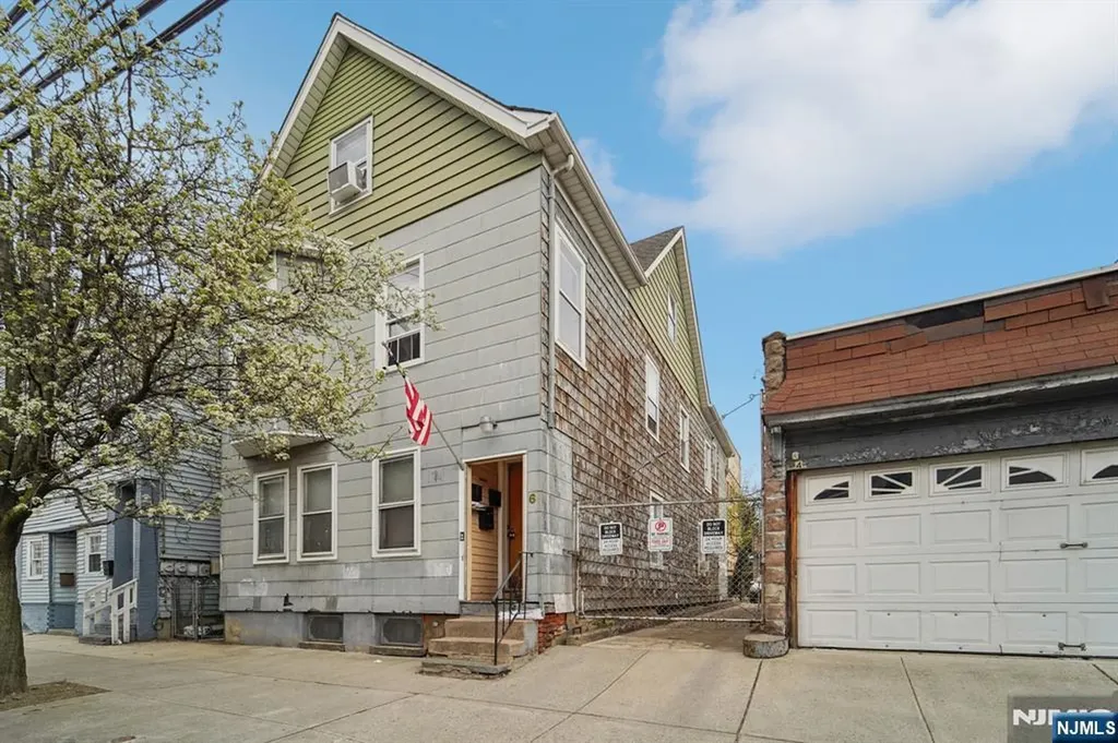 6 4th Street Passaic NJ 07055