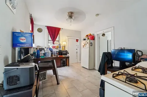 6 4th Street Passaic NJ 07055