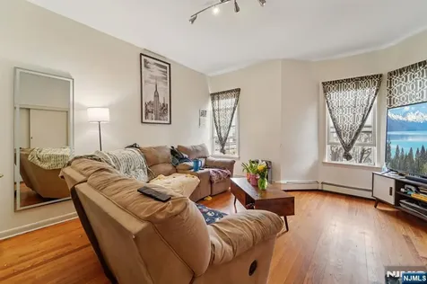 6 4th Street Passaic NJ 07055