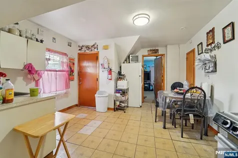 6 4th Street Passaic NJ 07055
