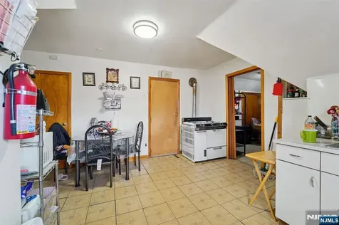 6 4th Street Passaic NJ 07055