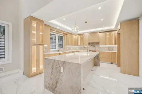 25 Macarthur Avenue Closter NJ 07624