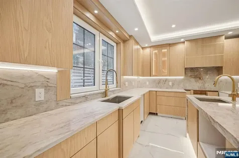 25 Macarthur Avenue Closter NJ 07624