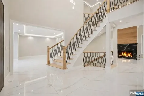 25 Macarthur Avenue Closter NJ 07624