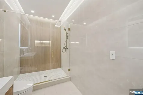 25 Macarthur Avenue Closter NJ 07624
