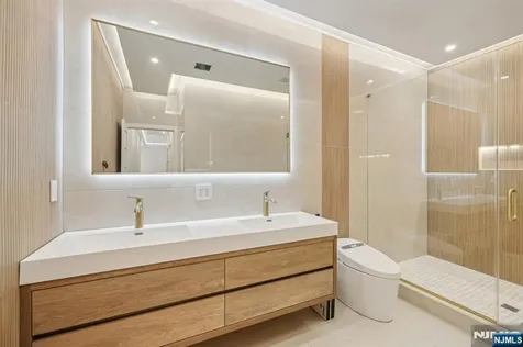 25 Macarthur Avenue Closter NJ 07624