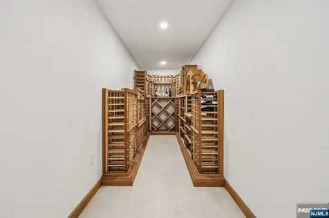 25 Macarthur Avenue Closter NJ 07624