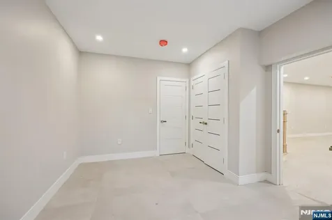 25 Macarthur Avenue Closter NJ 07624