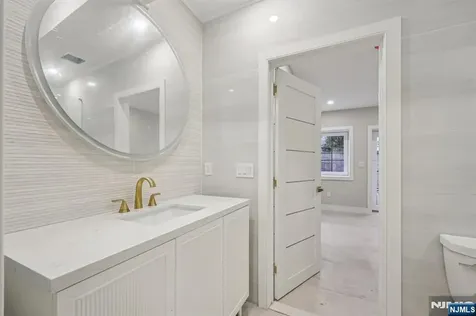 25 Macarthur Avenue Closter NJ 07624