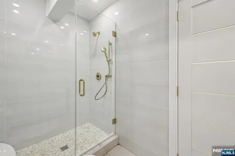 25 Macarthur Avenue Closter NJ 07624