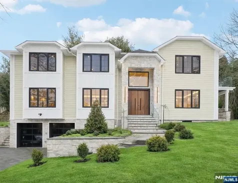 25 Macarthur Avenue Closter NJ 07624