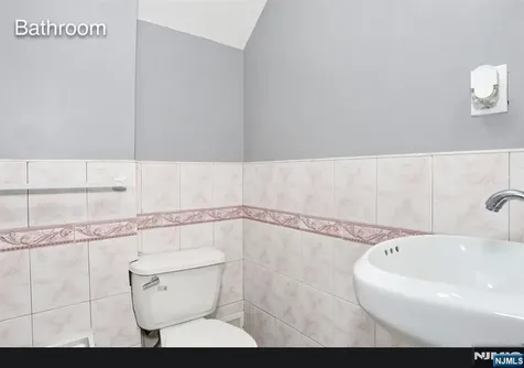 64 Chestnut Street Belleville NJ 07109