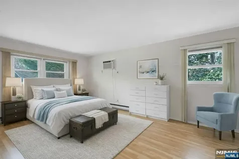 9 Hemlock Drive Paramus NJ 07652