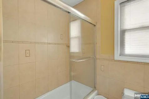 9 Hemlock Drive Paramus NJ 07652