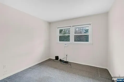 9 Hemlock Drive Paramus NJ 07652