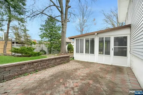 9 Hemlock Drive Paramus NJ 07652