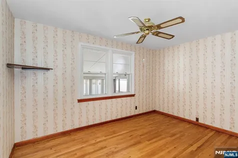 17 Obal Avenue Elmwood Park NJ 07407