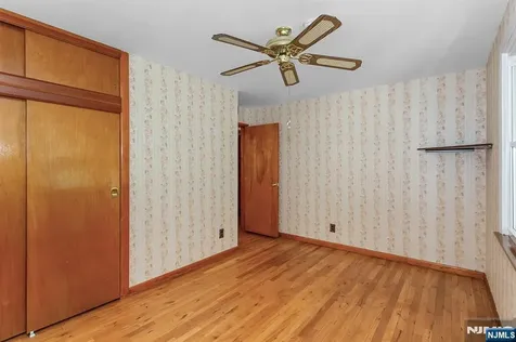 17 Obal Avenue Elmwood Park NJ 07407