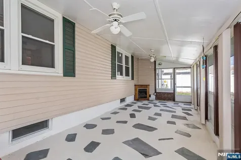 17 Obal Avenue Elmwood Park NJ 07407