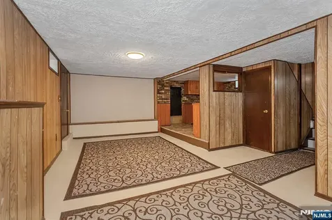 17 Obal Avenue Elmwood Park NJ 07407