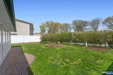 17 Obal Avenue Elmwood Park NJ 07407