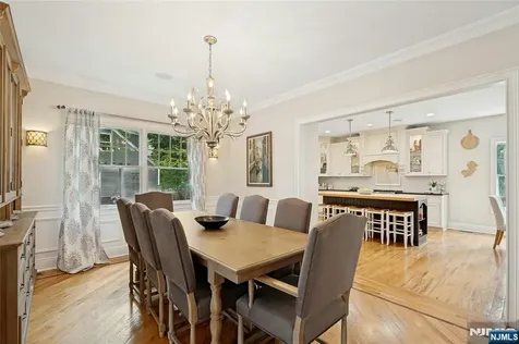 512 Spring Avenue Ridgewood NJ 07450