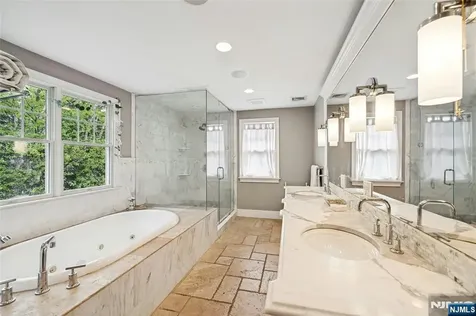 512 Spring Avenue Ridgewood NJ 07450