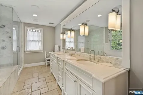 512 Spring Avenue Ridgewood NJ 07450