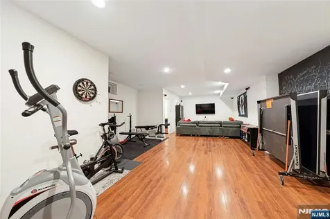 512 Spring Avenue Ridgewood NJ 07450