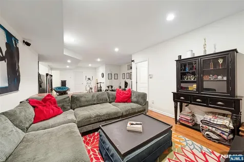 512 Spring Avenue Ridgewood NJ 07450