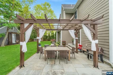 512 Spring Avenue Ridgewood NJ 07450