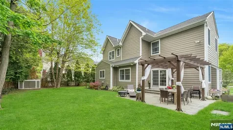 512 Spring Avenue Ridgewood NJ 07450