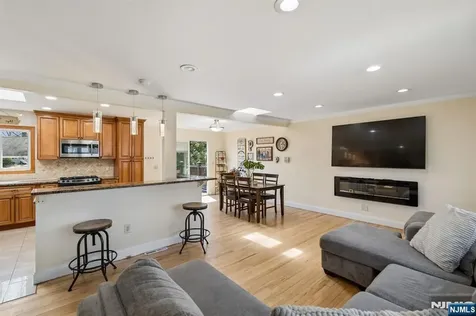 115 Birchwood Terrace Wayne NJ 07470
