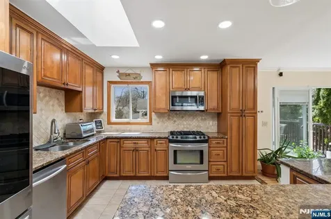 115 Birchwood Terrace Wayne NJ 07470