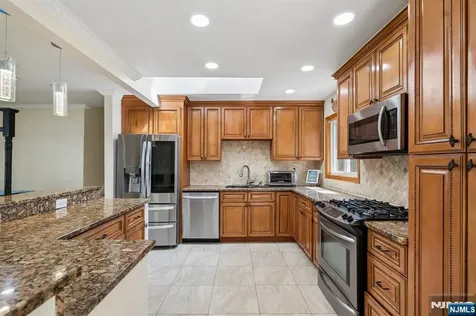 115 Birchwood Terrace Wayne NJ 07470