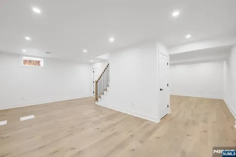 12 Cameron Road Tenafly NJ 07670