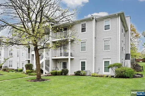1093 Ash Drive Mahwah NJ 07430